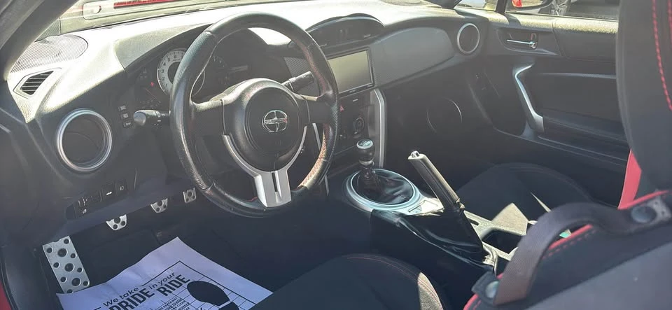 2016 Scion FR-S - Image 5 of 6