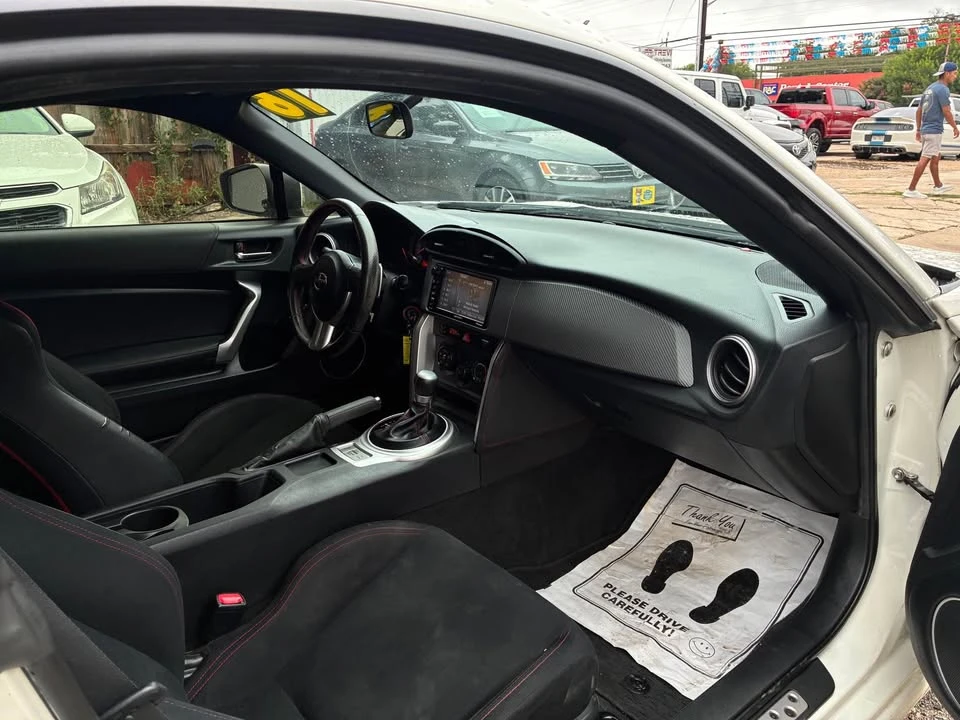 2016 Scion FR-S - Image 6 of 7