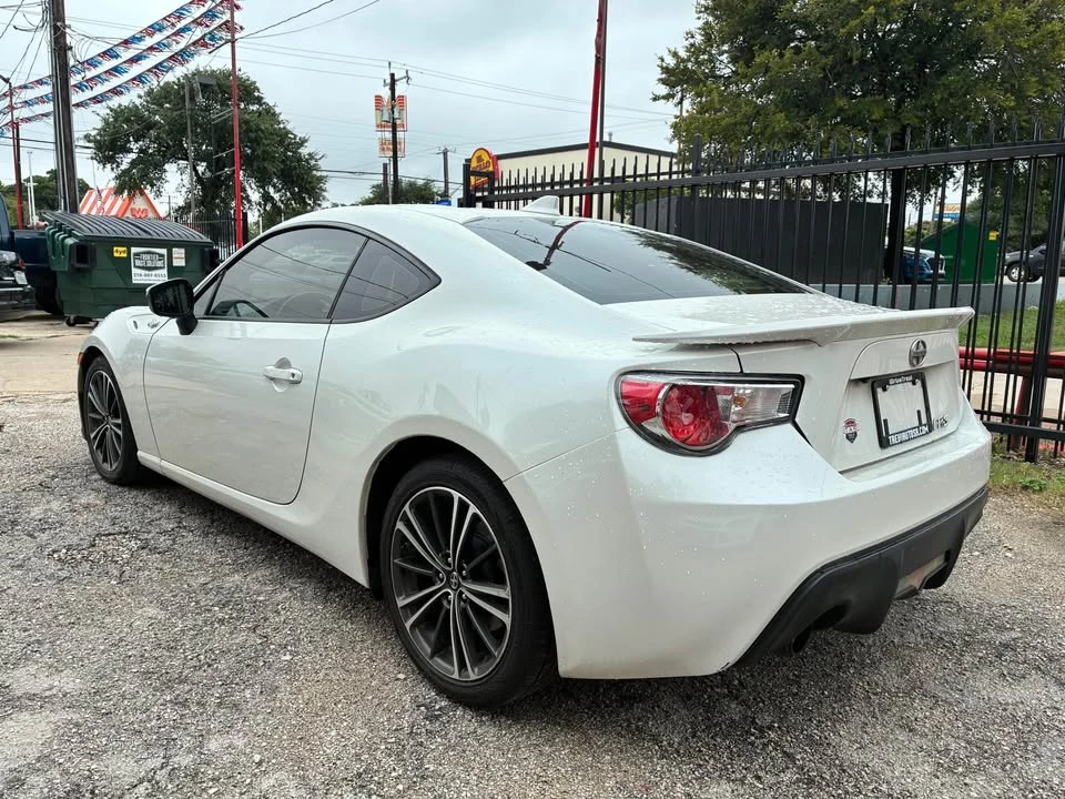 2016 Scion FR-S - Image 4 of 7