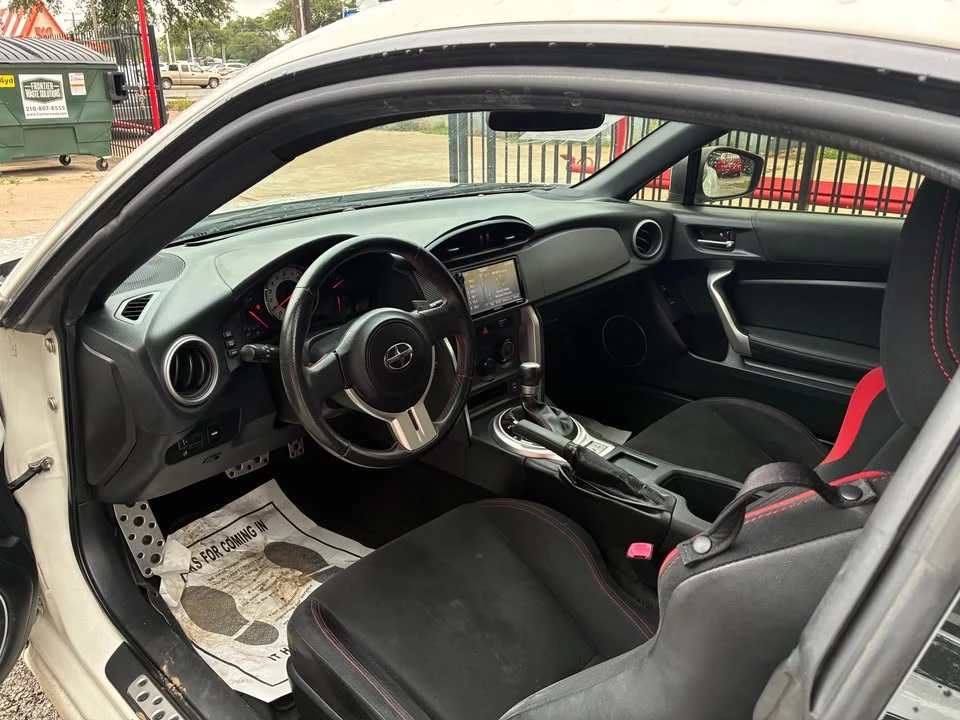 2016 Scion FR-S - Image 5 of 7