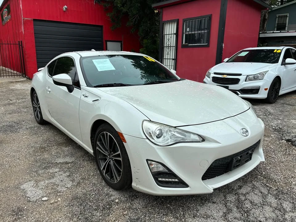 2016 Scion FR-S - Image 2 of 7