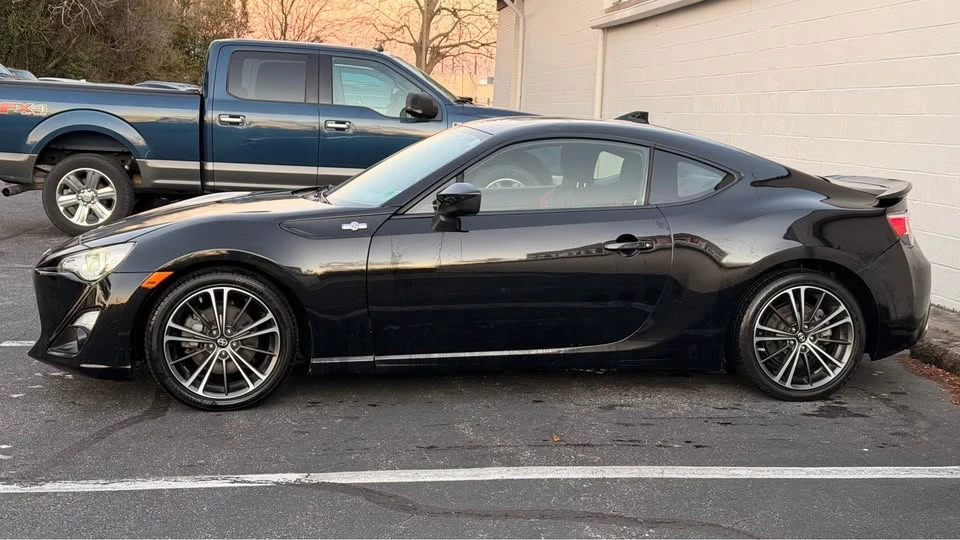 2016 Scion FR-S - Image 5 of 20