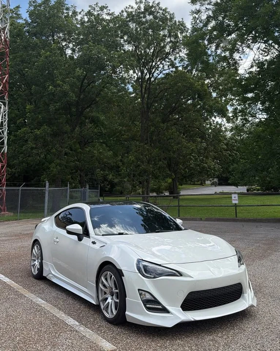 2016 Scion FR-S - Image 2 of 6