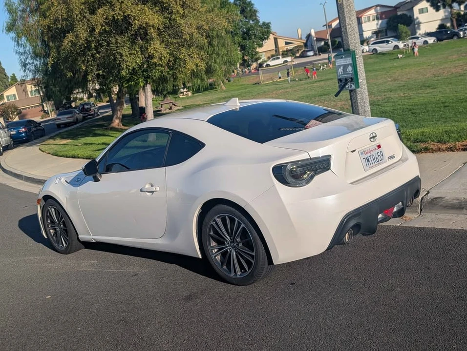 2016 Scion FR-S - Image 3 of 11