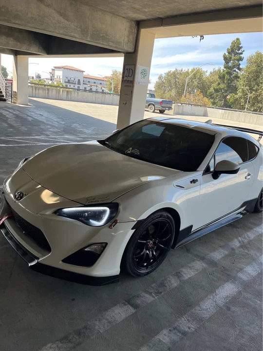 2016 Scion FR-S - Image 2 of 6