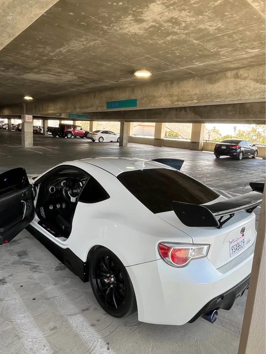 2016 Scion FR-S - Image 5 of 6