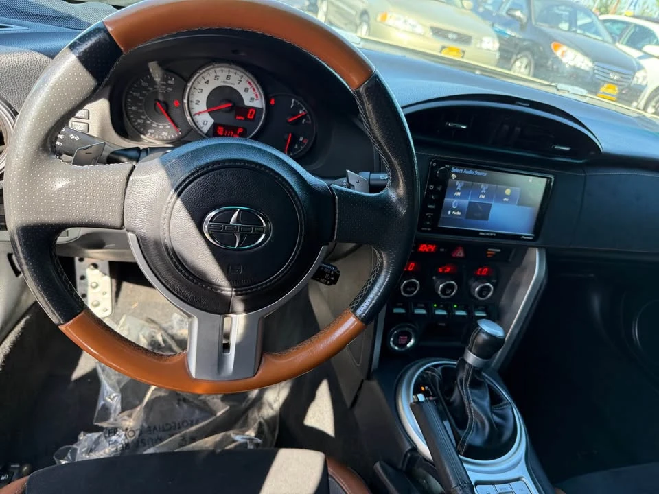 2016 Scion FR-S - Image 5 of 7