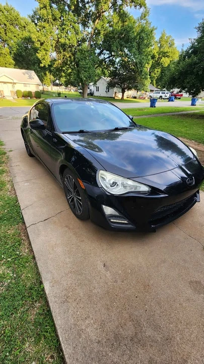 2016 Scion FR-S - Image 2 of 10