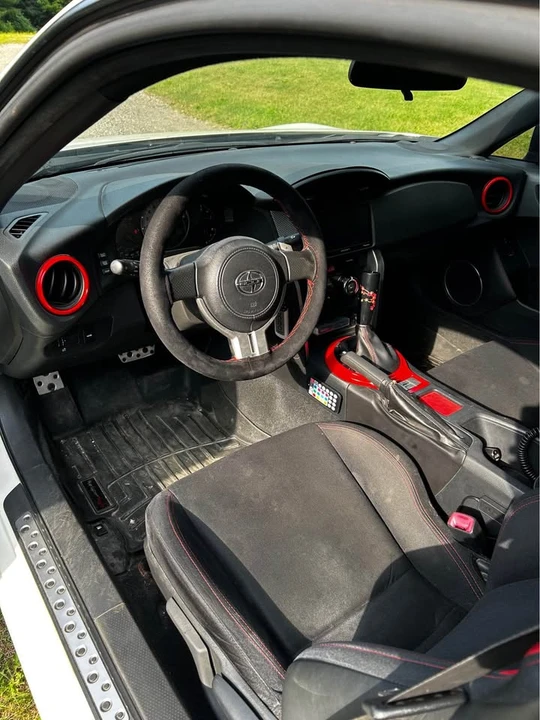 2016 Scion FR-S - Image 9 of 15
