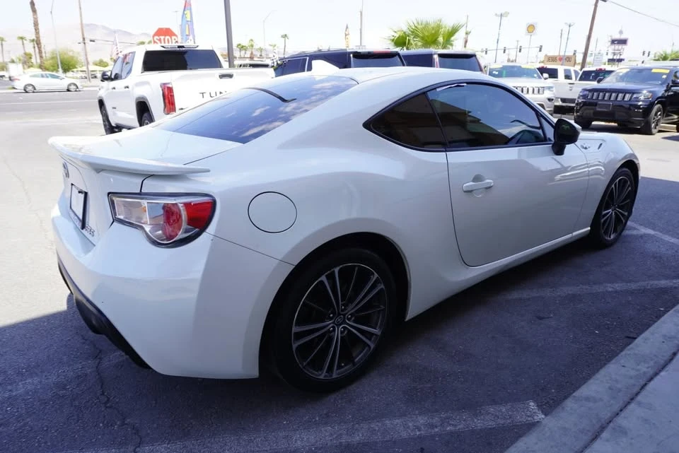 2016 Scion FR-S - Image 10 of 20