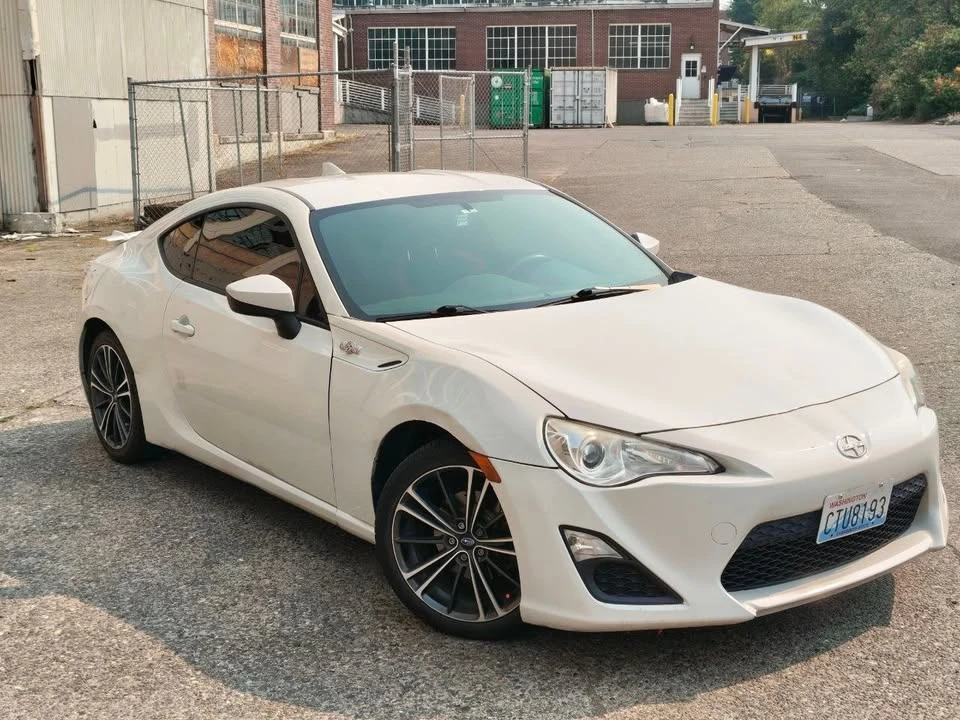 2016 Scion FR-S - Image 6 of 15