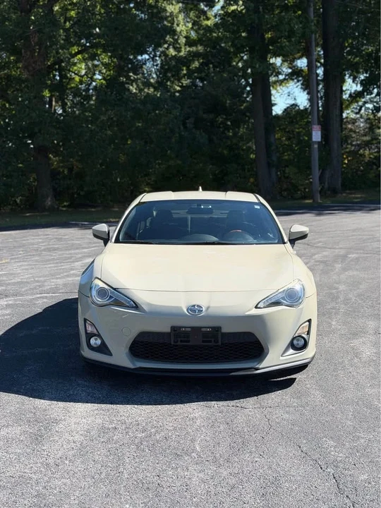 2016 Scion FR-S - Image 2 of 14