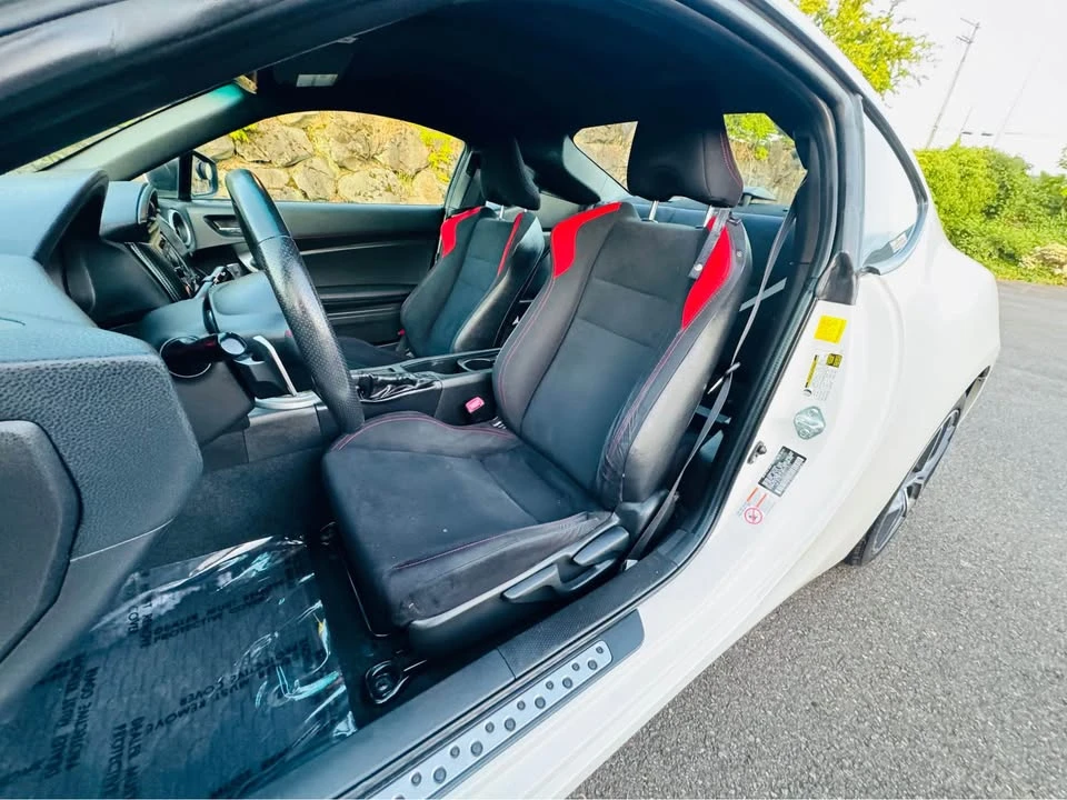 2016 Scion FR-S - Image 8 of 13