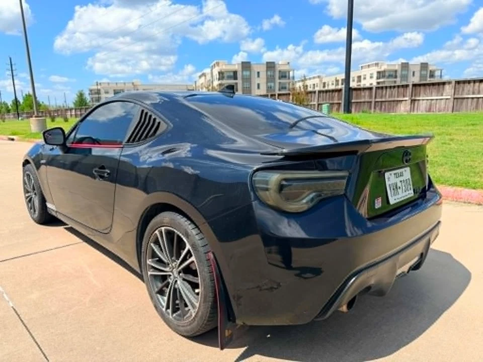 2016 Scion FR-S - Image 4 of 8
