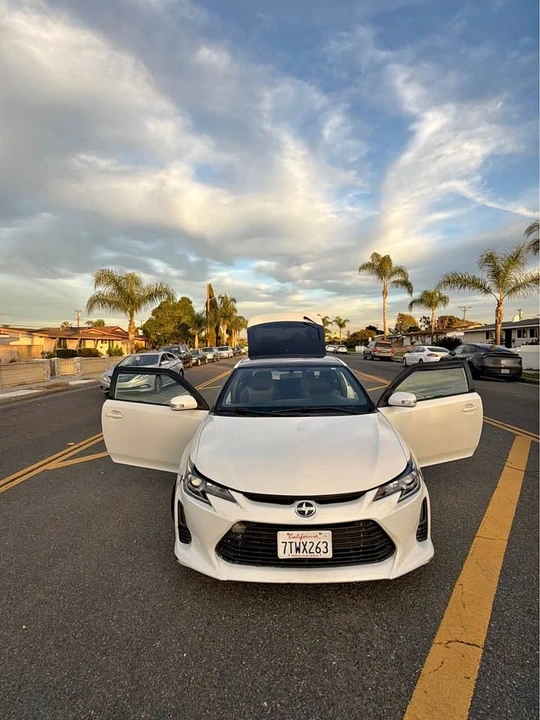 2016 Scion tC - Image 2 of 8