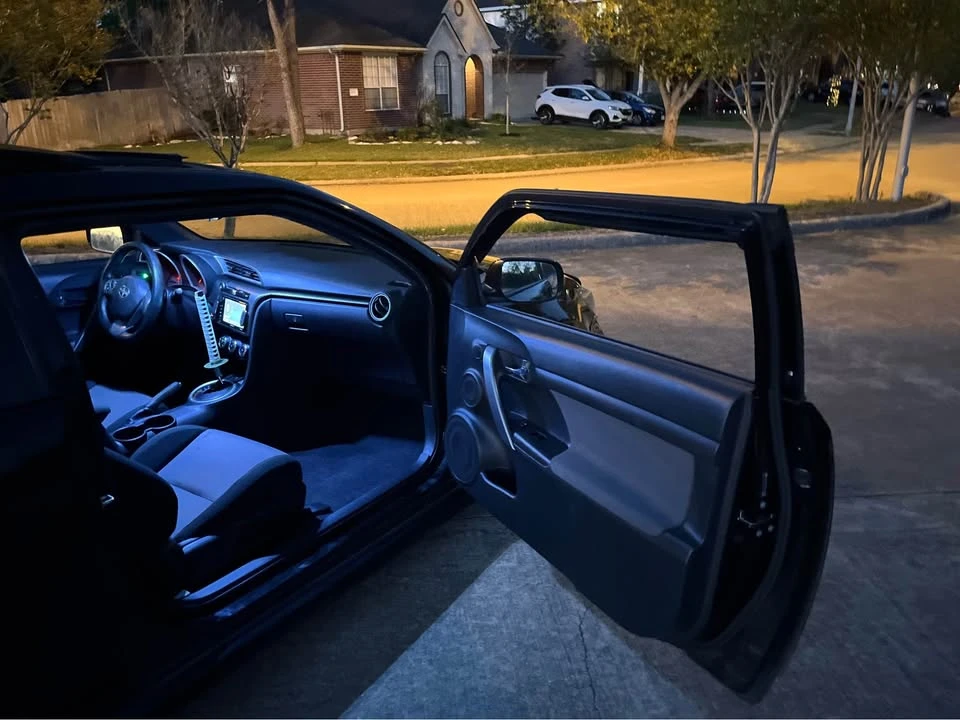 2016 Scion tC - Image 10 of 16