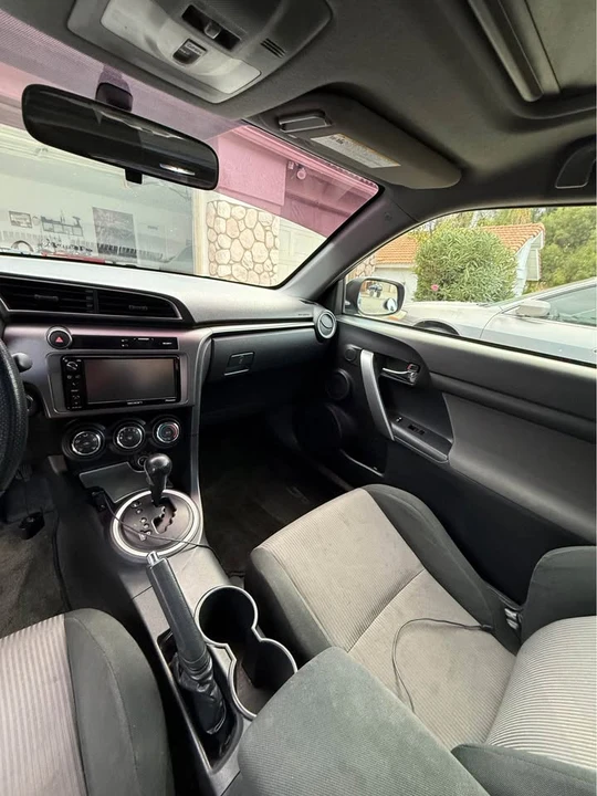 2016 Scion tC - Image 6 of 7