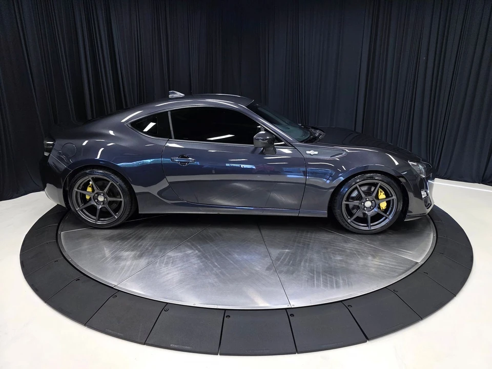 2016 Scion FR-S - Image 14 of 31