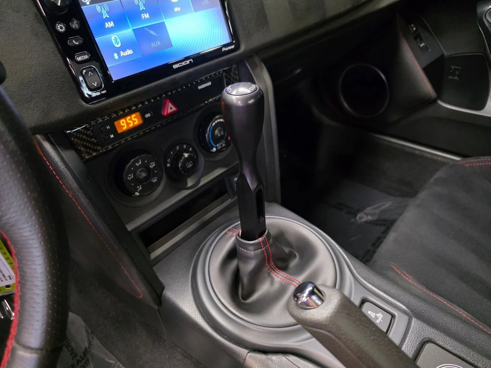 2016 Scion FR-S - Image 27 of 31