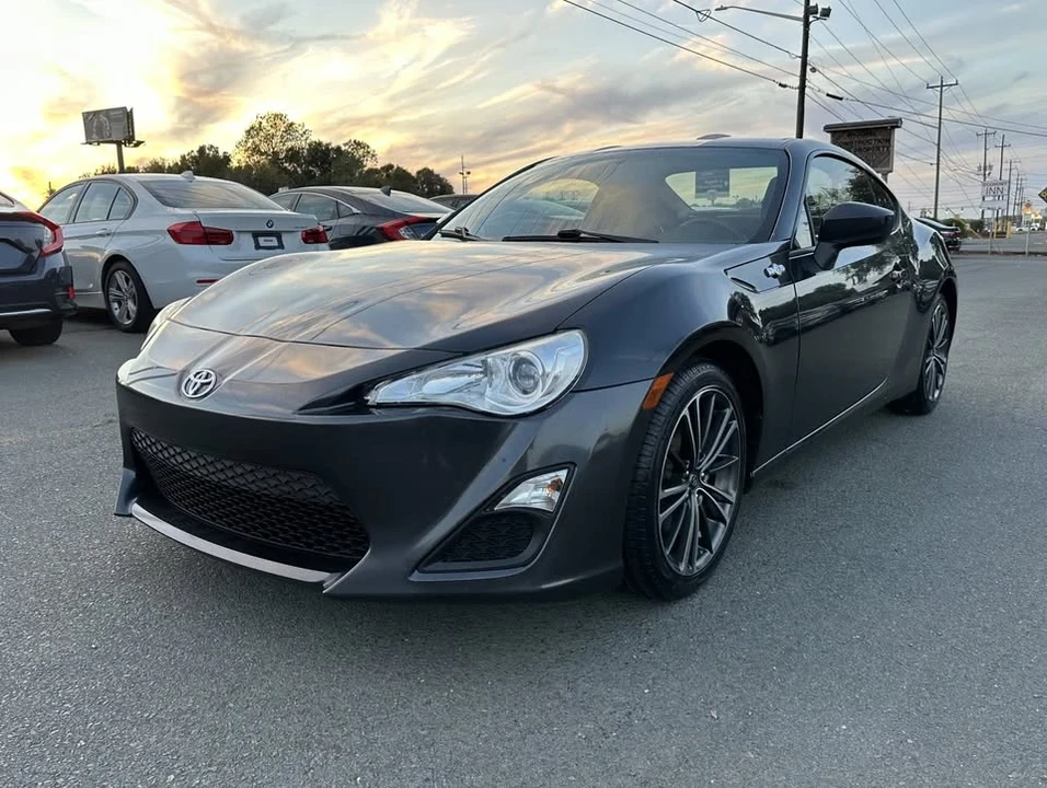 2016 Scion FR-S - Image 3 of 17