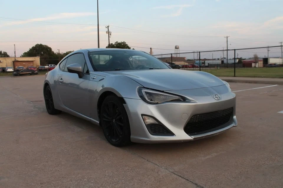 2016 Scion FR-S - Image 3 of 17