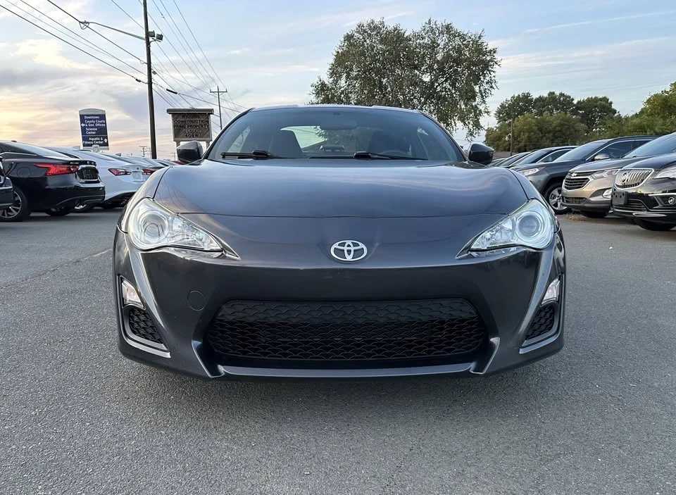 2016 Scion FR-S - Image 2 of 17