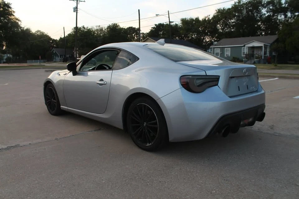 2016 Scion FR-S - Image 8 of 17