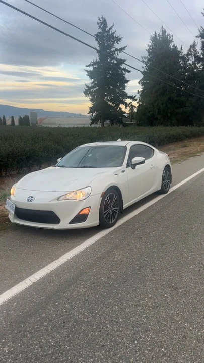 2016 Scion FR-S - Image 2 of 8