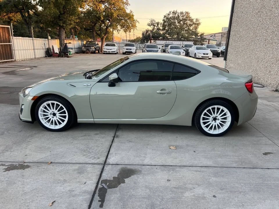 2016 Scion FR-S - Image 8 of 13