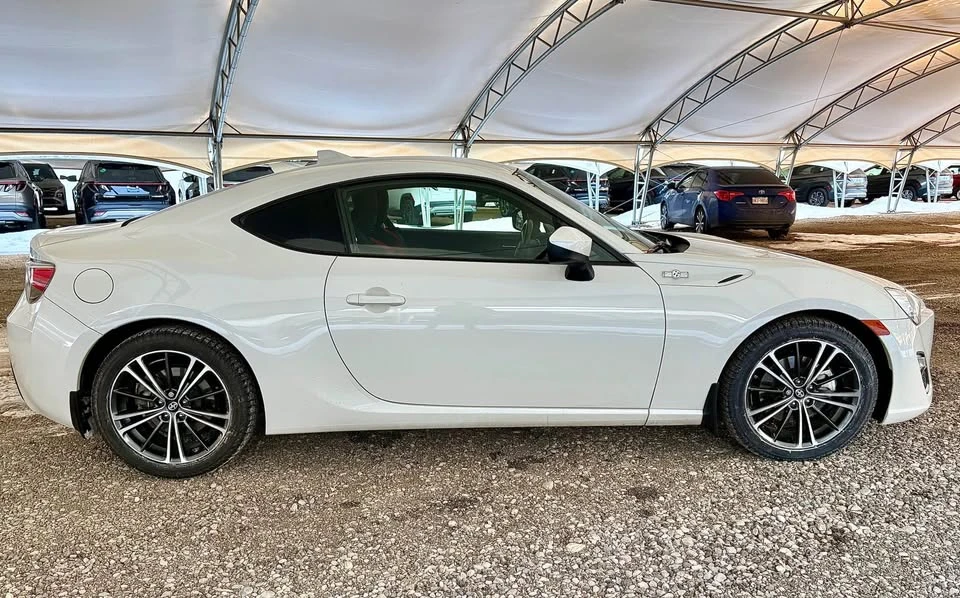 2016 Scion FR-S - Image 6 of 10