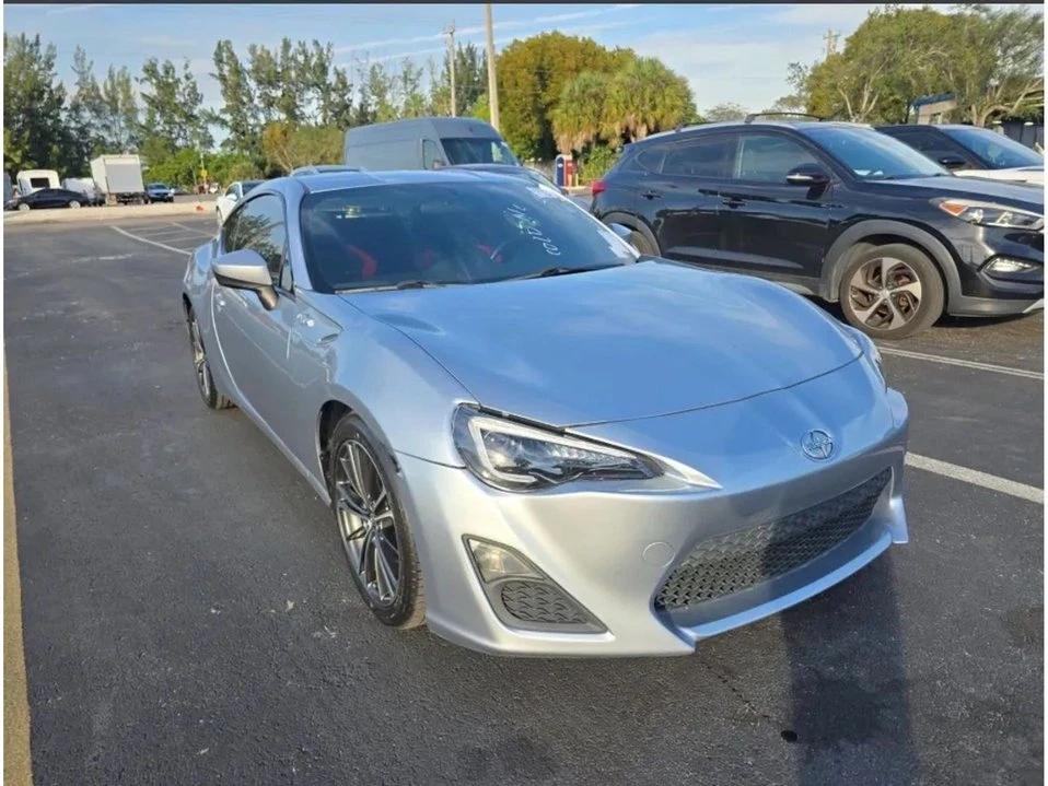 2016 Scion FR-S - Image 4 of 8