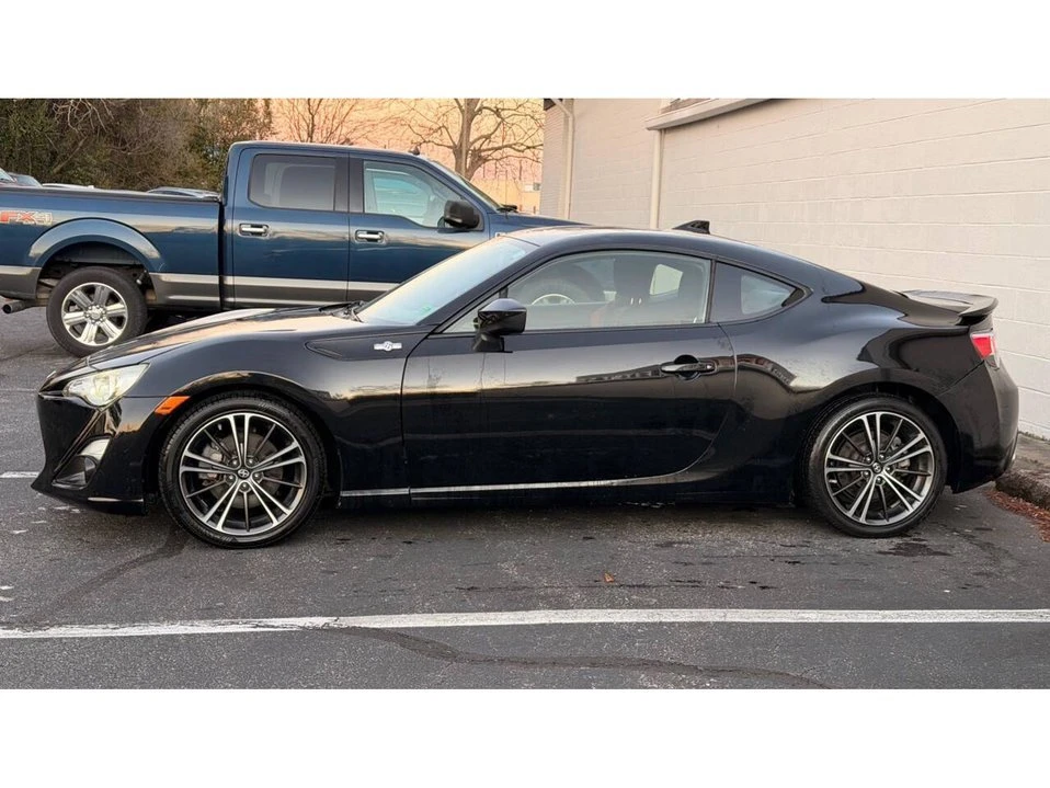 2016 Scion FR-S - Image 5 of 19