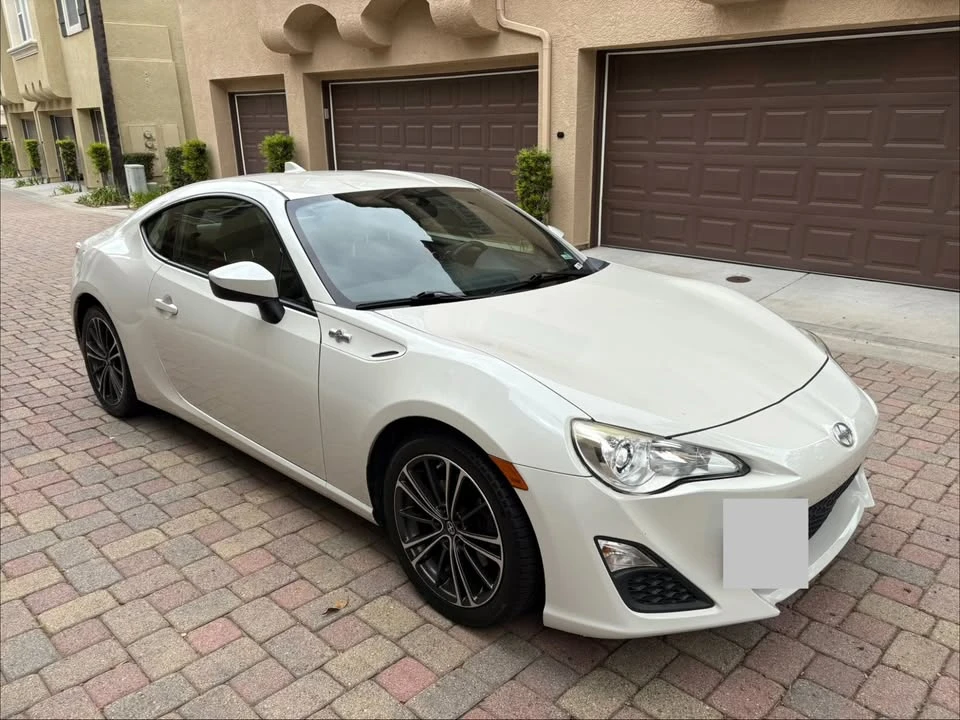 2016 Scion FR-S - Image 2 of 13