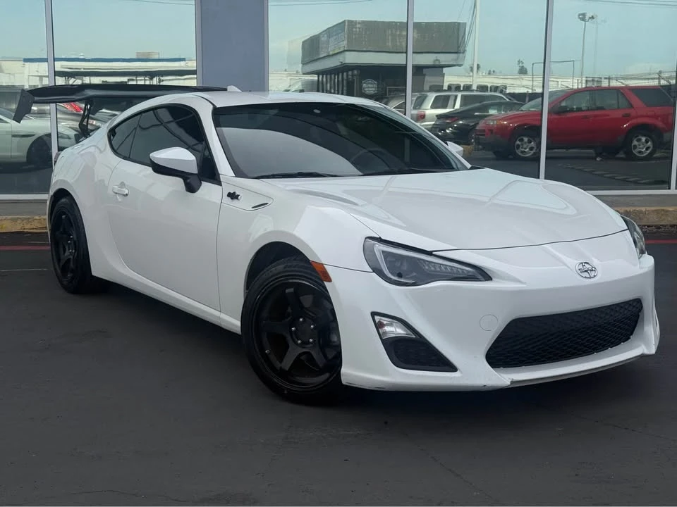 2016 Scion FR-S - Image 3 of 18