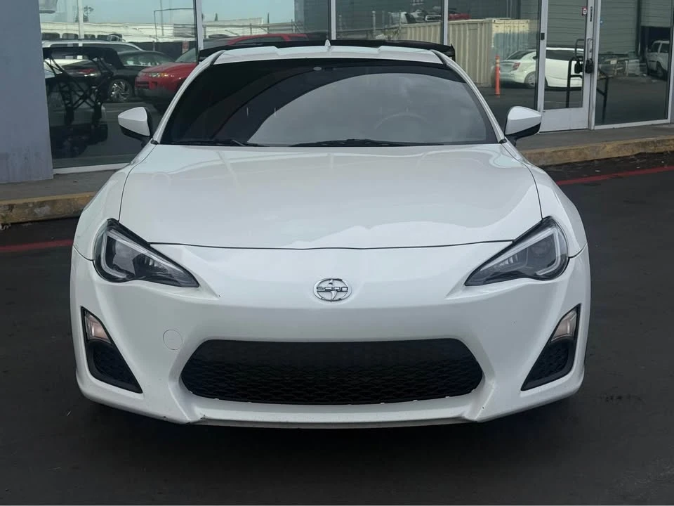 2016 Scion FR-S - Image 2 of 18