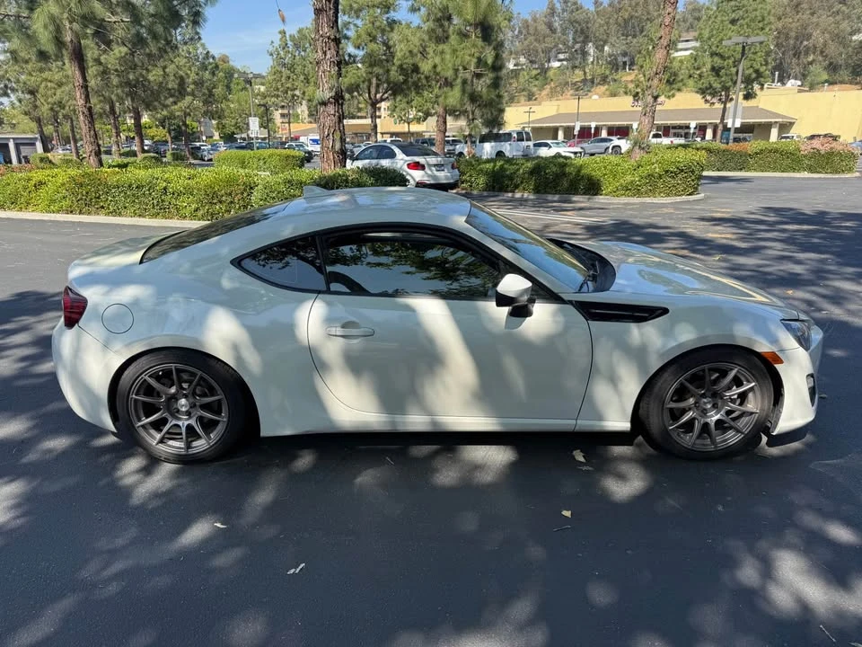 2016 Scion FR-S - Image 6 of 17