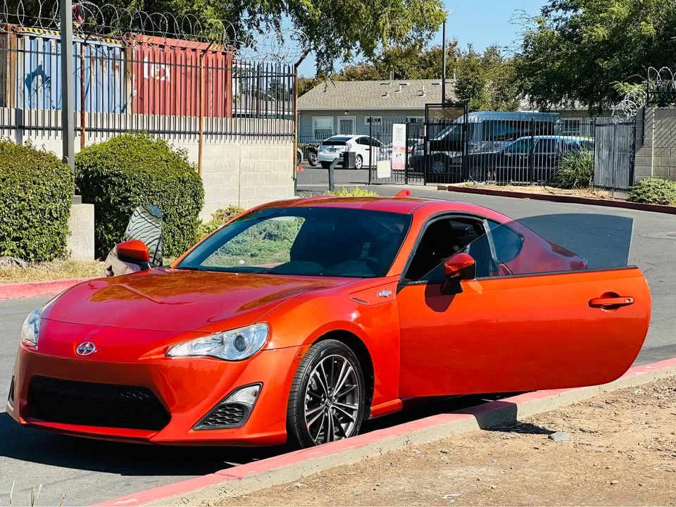 2016 Scion FR-S - Image 11 of 18