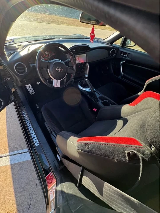 2016 Scion FR-S - Image 15 of 19
