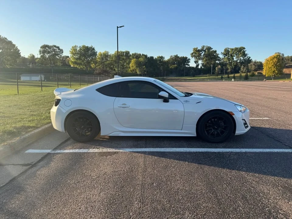2016 Scion FR-S - Image 4 of 9