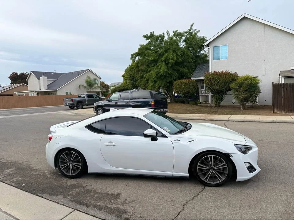 2016 Scion FR-S - Image 4 of 9