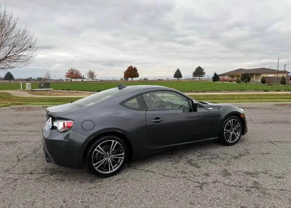 2016 Scion FR-S - Image 7 of 17