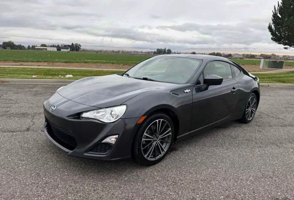 2016 Scion FR-S - Image 3 of 17