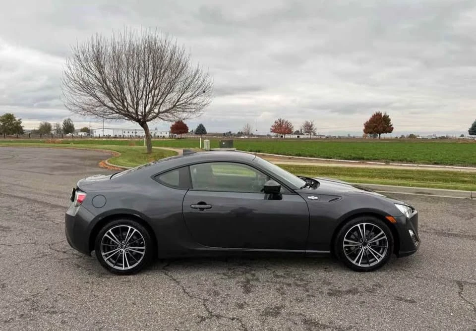 2016 Scion FR-S - Image 4 of 17