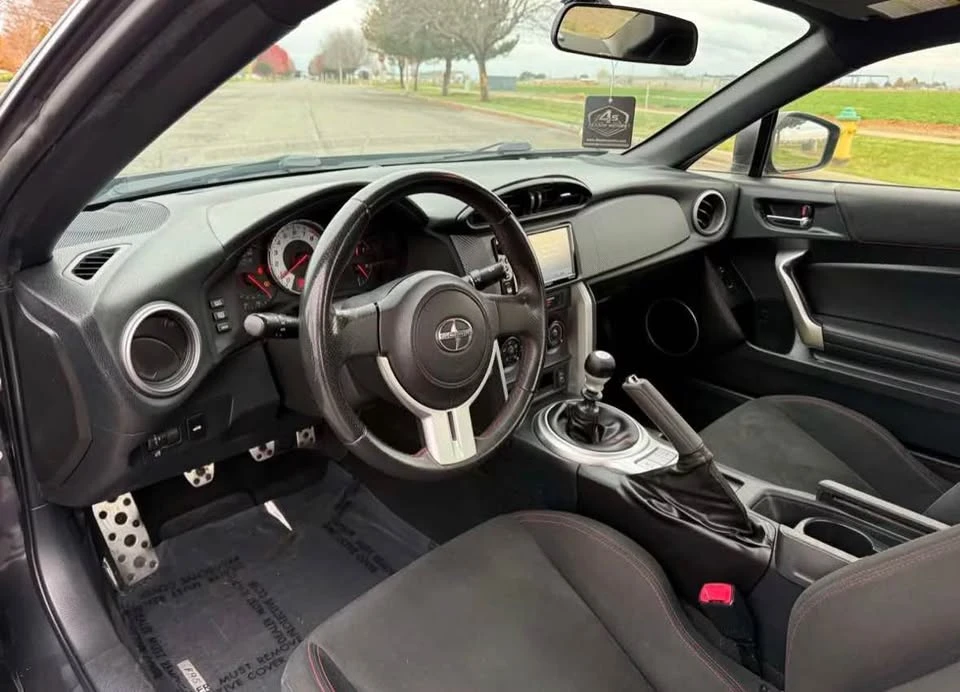 2016 Scion FR-S - Image 11 of 17
