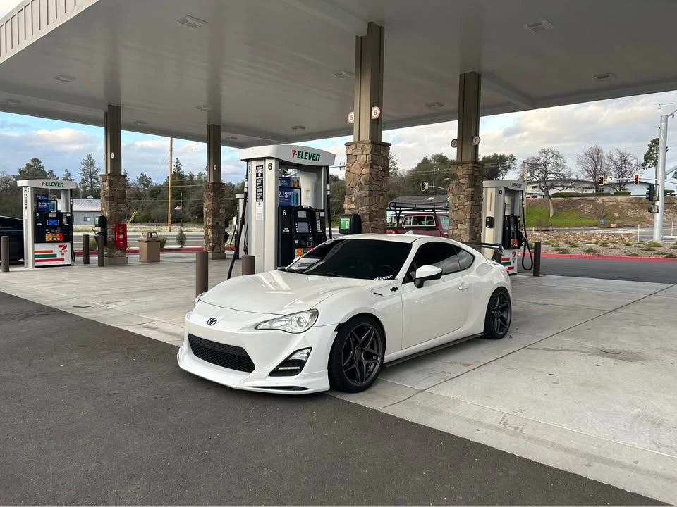 2016 Scion FR-S - Image 2 of 4