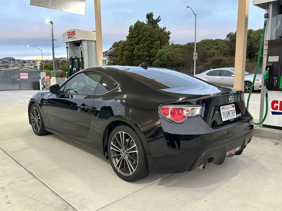 2016 Scion FR-S - Image 2 of 10