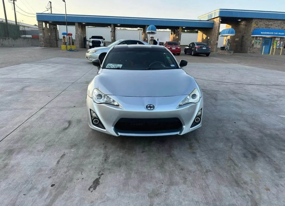 2016 Scion FR-S - Image 3 of 3