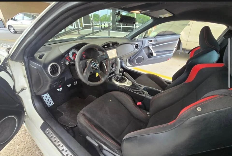 2016 Scion FR-S - Image 7 of 8