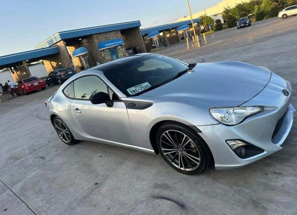 2016 Scion FR-S - Image 2 of 3
