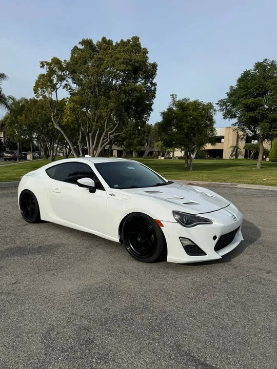 2016 Scion FR-S - Image 2 of 11